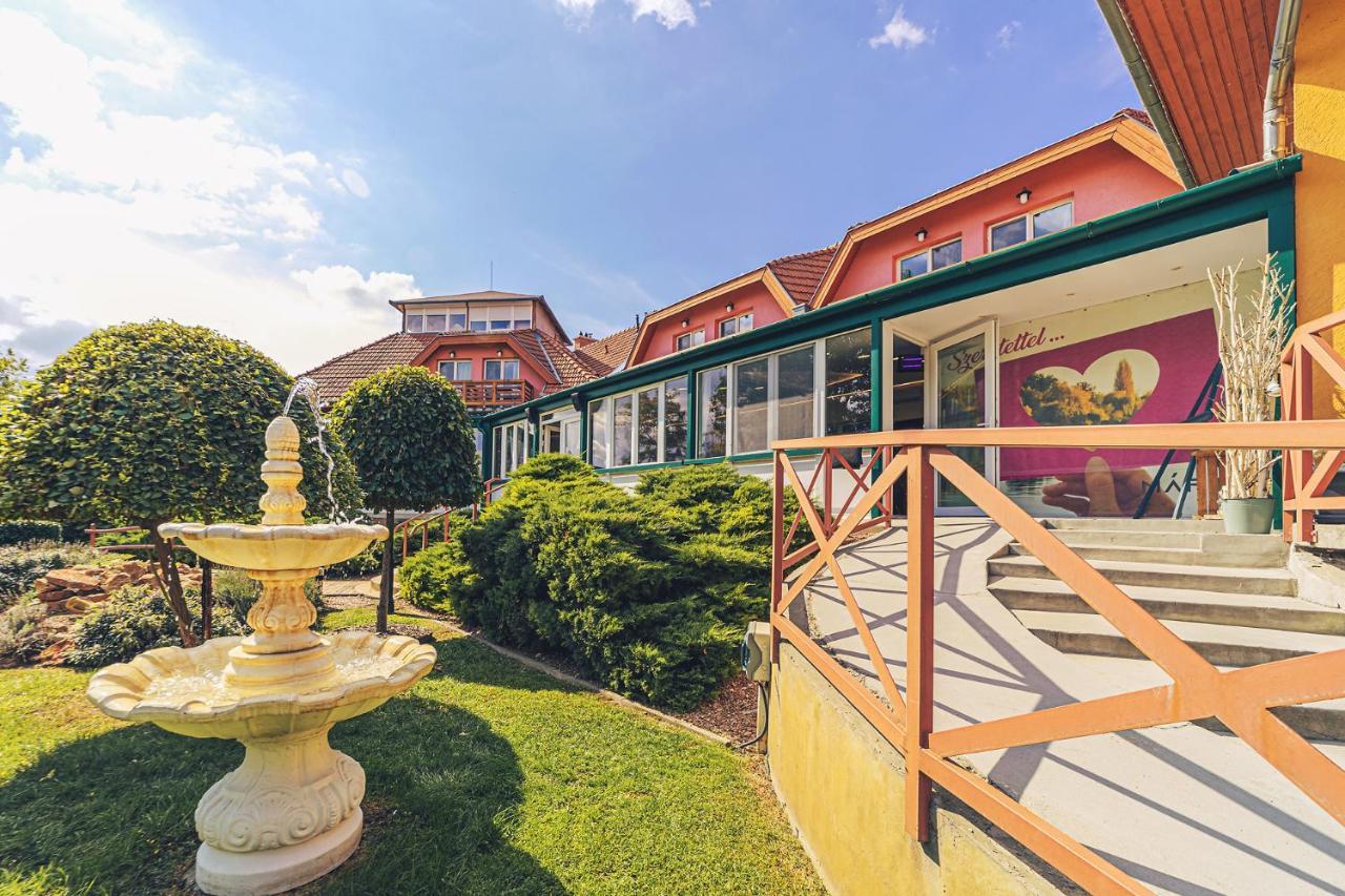 Martoni Resort & Restaurant Szigetszentmárton Εξωτερικό φωτογραφία
