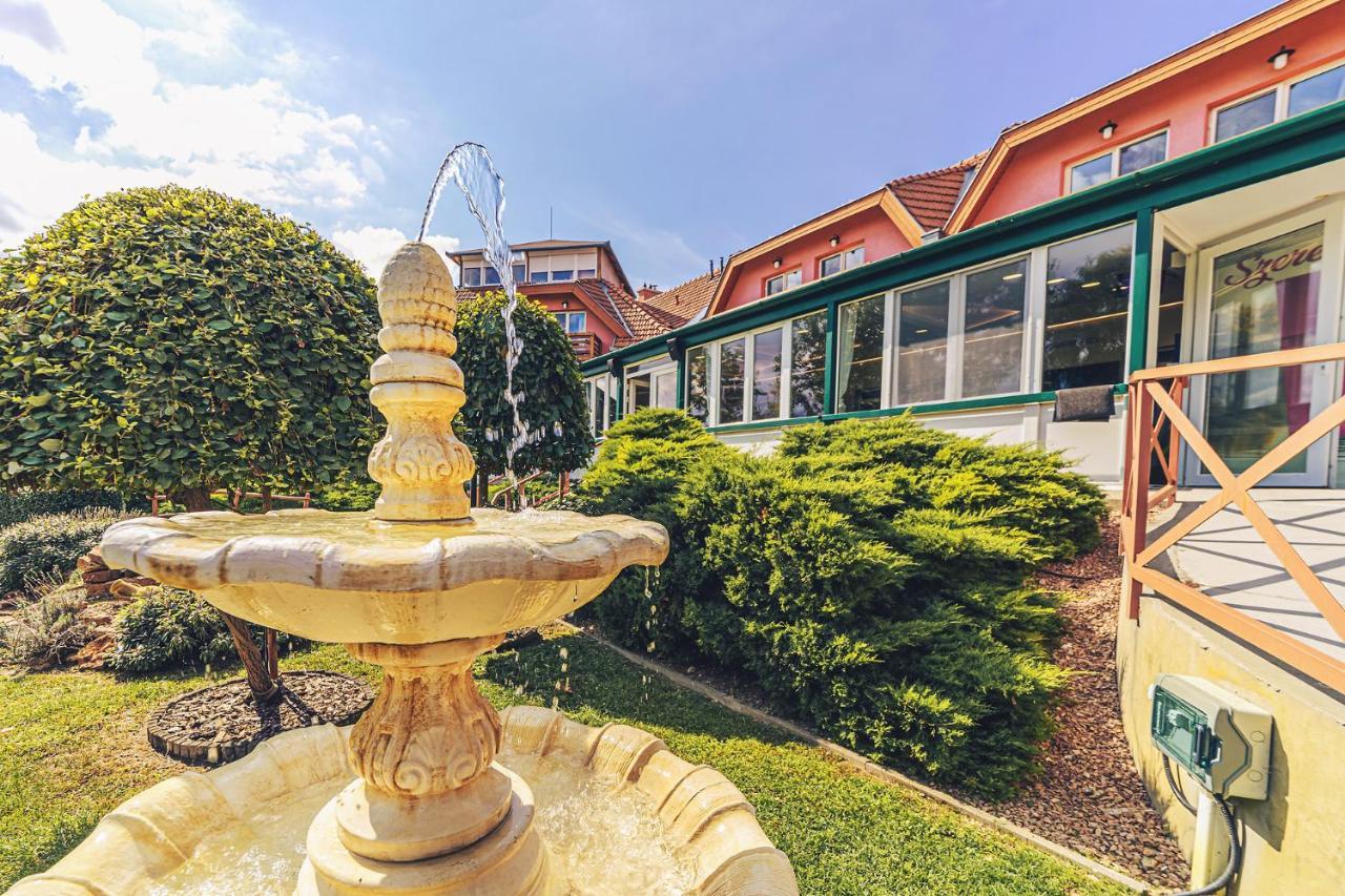 Martoni Resort & Restaurant Szigetszentmárton Εξωτερικό φωτογραφία