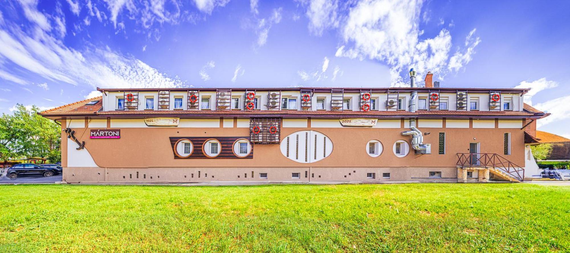 Martoni Resort & Restaurant Szigetszentmárton Εξωτερικό φωτογραφία